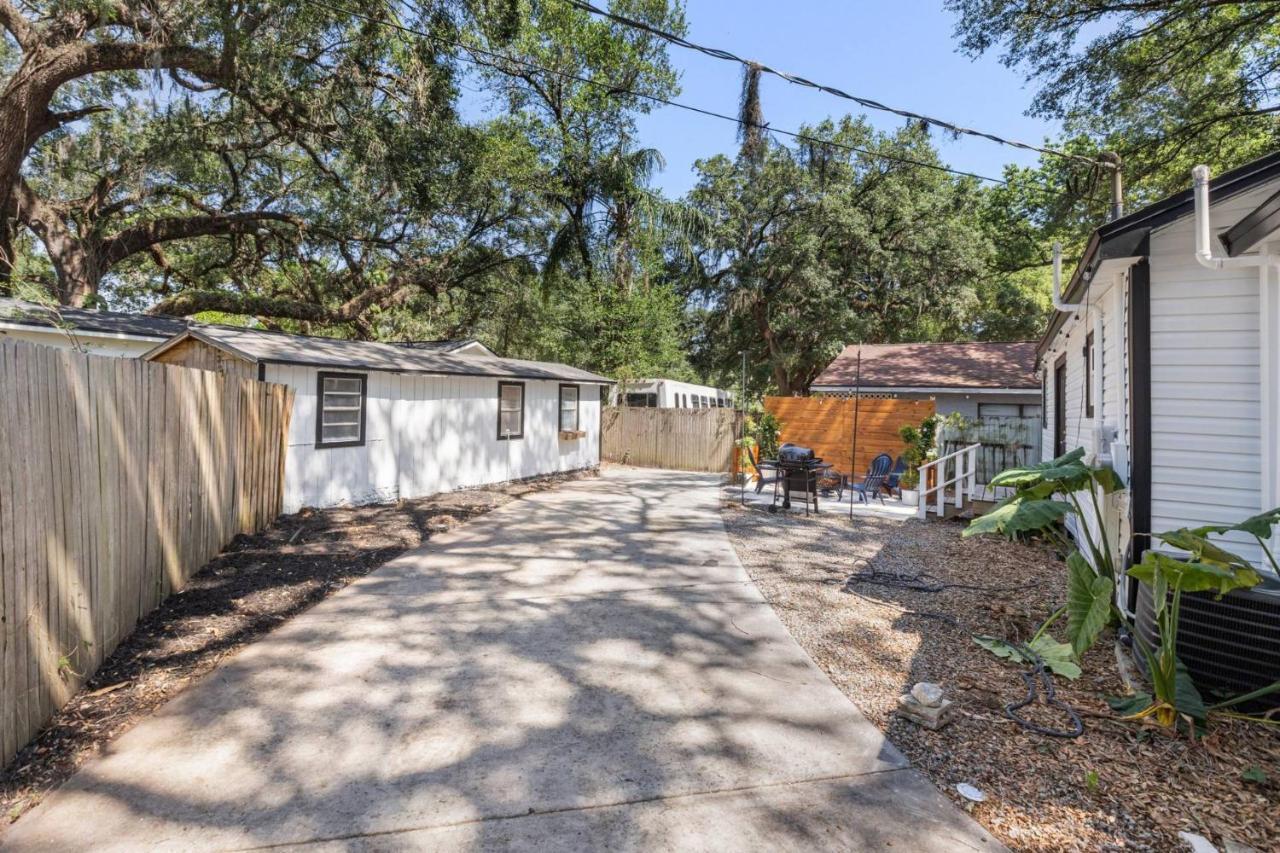 Treehouse Is A Quaint 2 Bedroom In An Up-And-Coming Part Of Town, Pet Friendly With Fenced Yard And Lounge Area That Is Close To Downtown Tampa Exterior foto