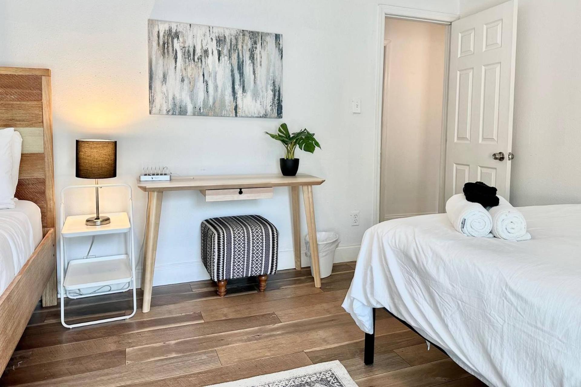 Treehouse Is A Quaint 2 Bedroom In An Up-And-Coming Part Of Town, Pet Friendly With Fenced Yard And Lounge Area That Is Close To Downtown Tampa Exterior foto